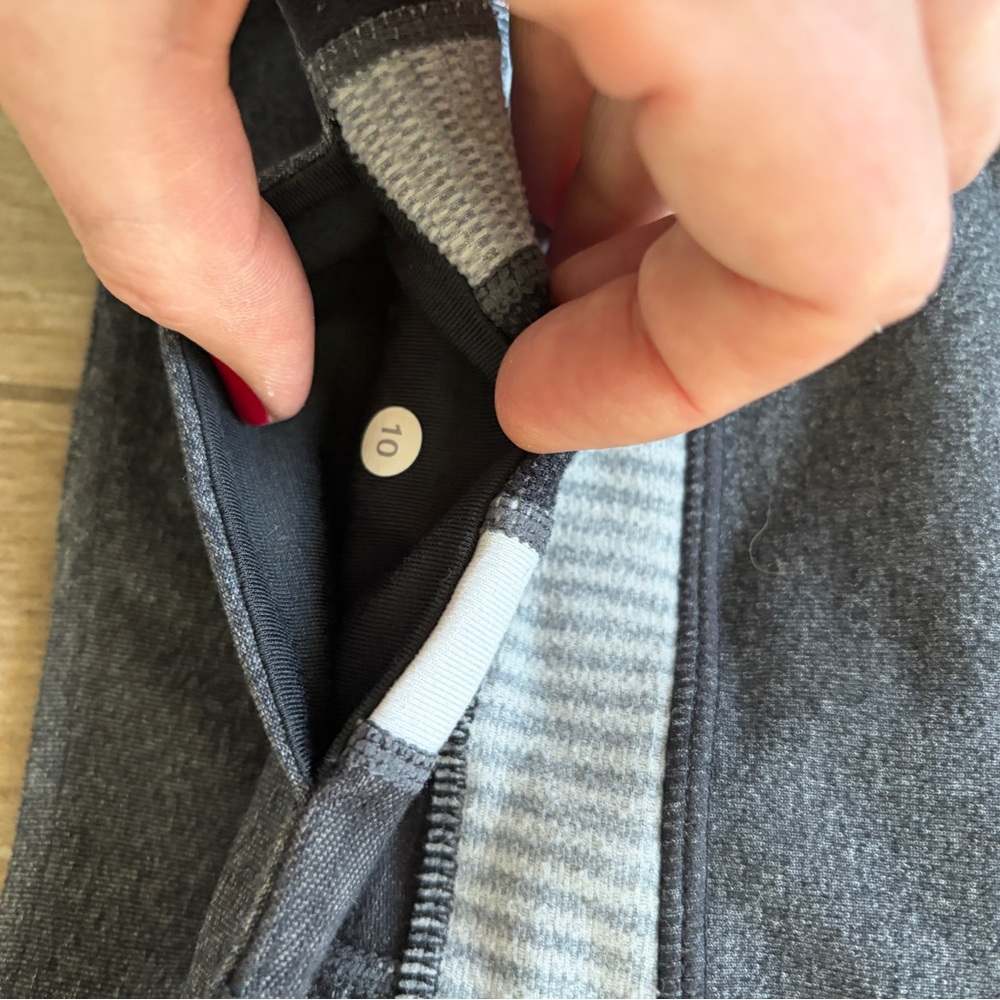 Lululemon vintage groove pants dark gray reversible size 10 high rise flare - Picture 5 of 5